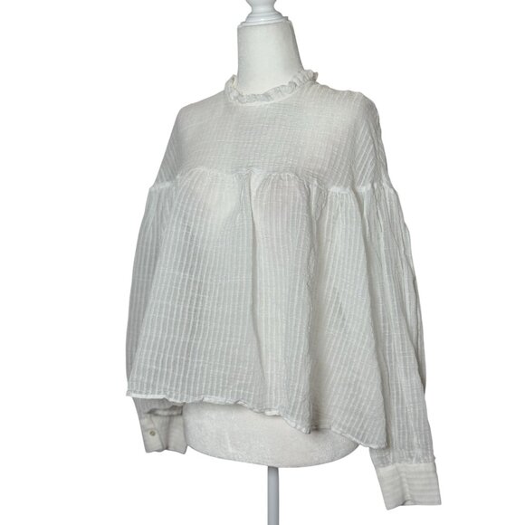 NEW Zara White Textured Long Sleeve Blouse Ruffle Collar Button Cuffs Top Size M - Picture 2 of 8